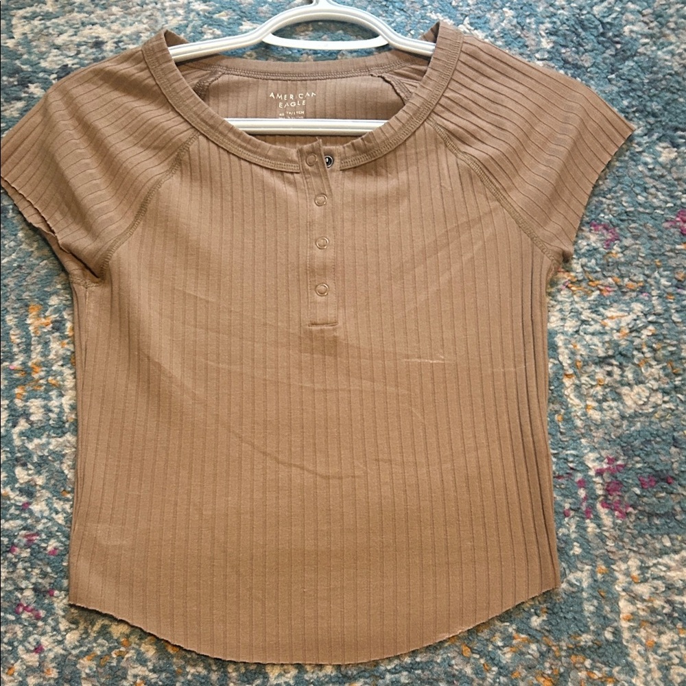 American Eagle top